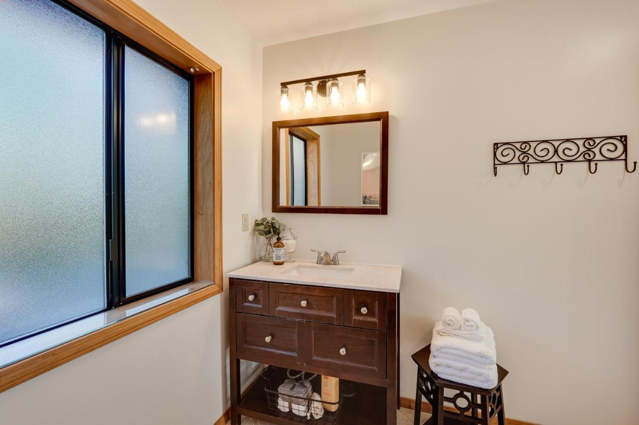 Cozy Central Point Bungalow On Working Winery! Bagian luar foto