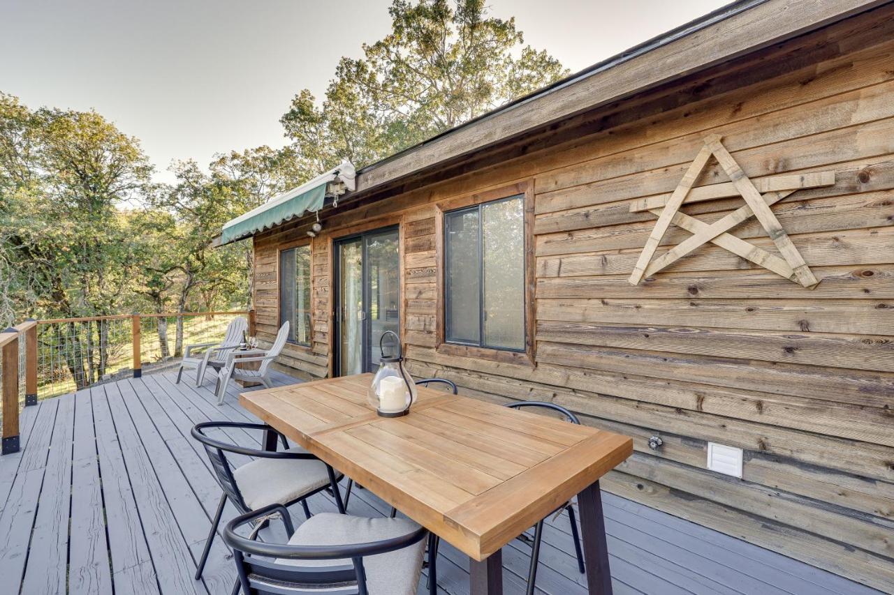 Cozy Central Point Bungalow On Working Winery! Bagian luar foto